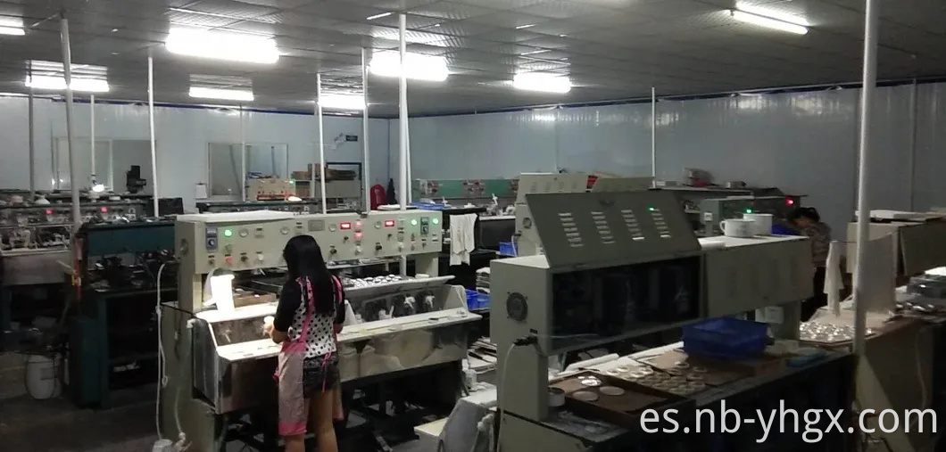 Lente domo de 8'' de diámetro con revestimiento antirreflectante